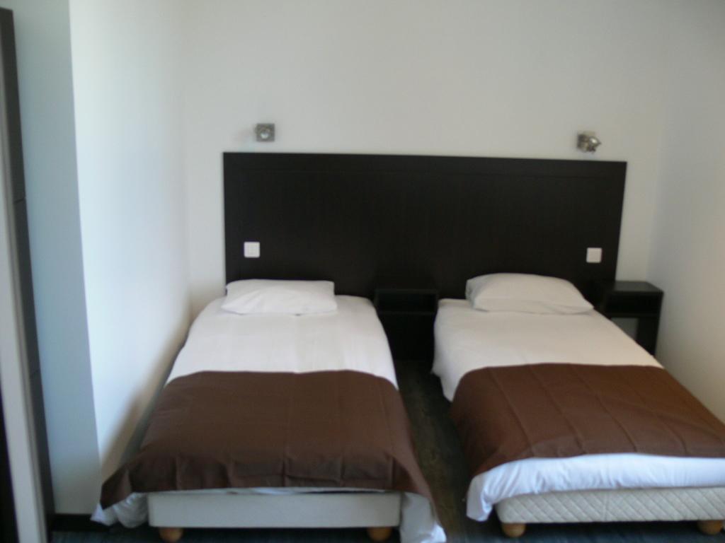 Hotel Le Saint Julien Bagian luar foto