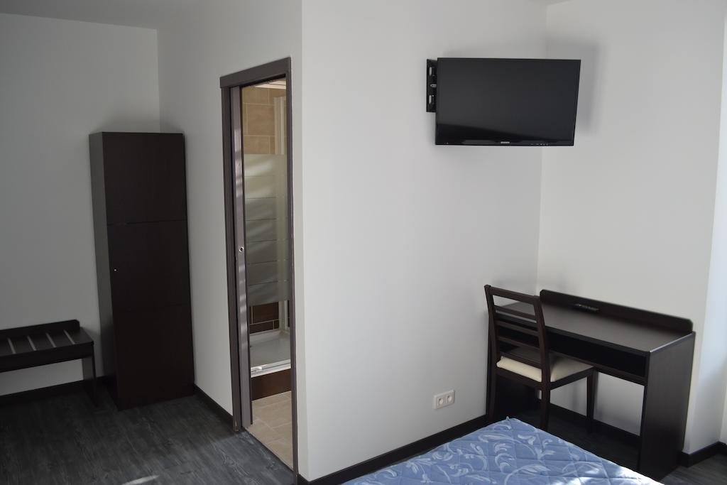 Hotel Le Saint Julien Bagian luar foto